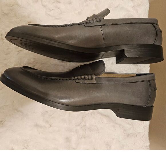 NWOB Banana Republic Italian Leather Gray Loafers Size 11 - Picture 6 of 10